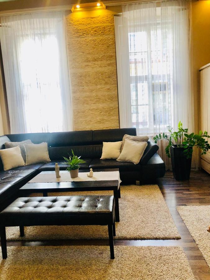 Nador Luxury Apartman Будапеща Екстериор снимка