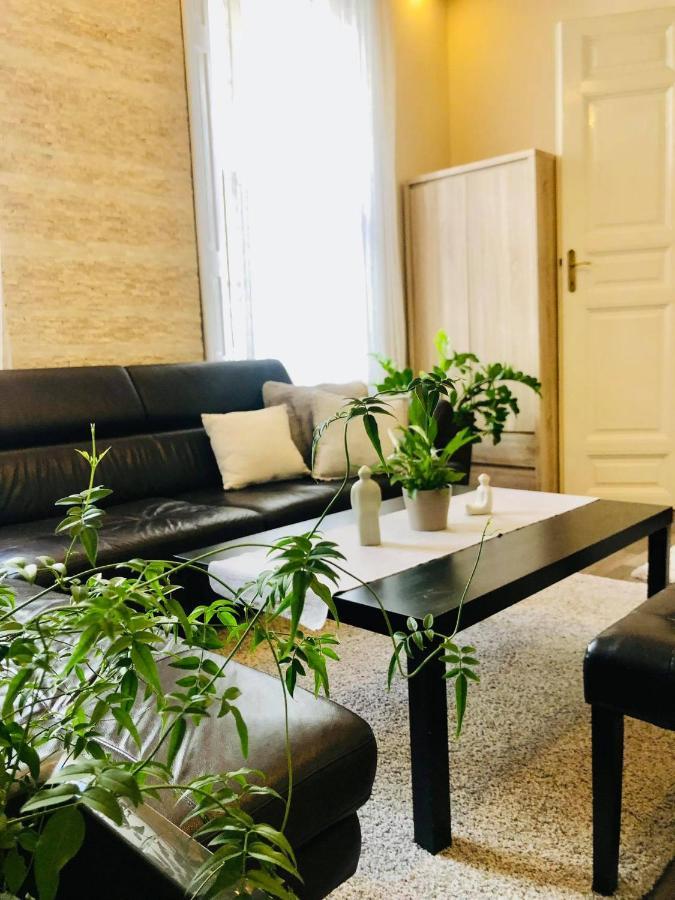 Nador Luxury Apartman Будапеща Екстериор снимка